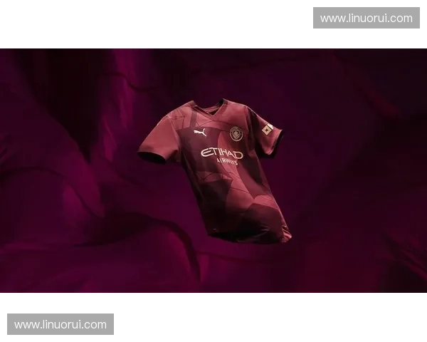 曼城2017至2018赛季主场球衣设计解析与球迷热情反响 曼城2017至2018赛季主场球衣设计解析与球迷热情反响