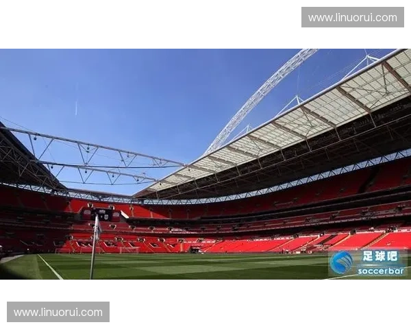 以武汉为中心呈现全国城市足球赛事激情与团结风貌的新篇章壮丽画卷